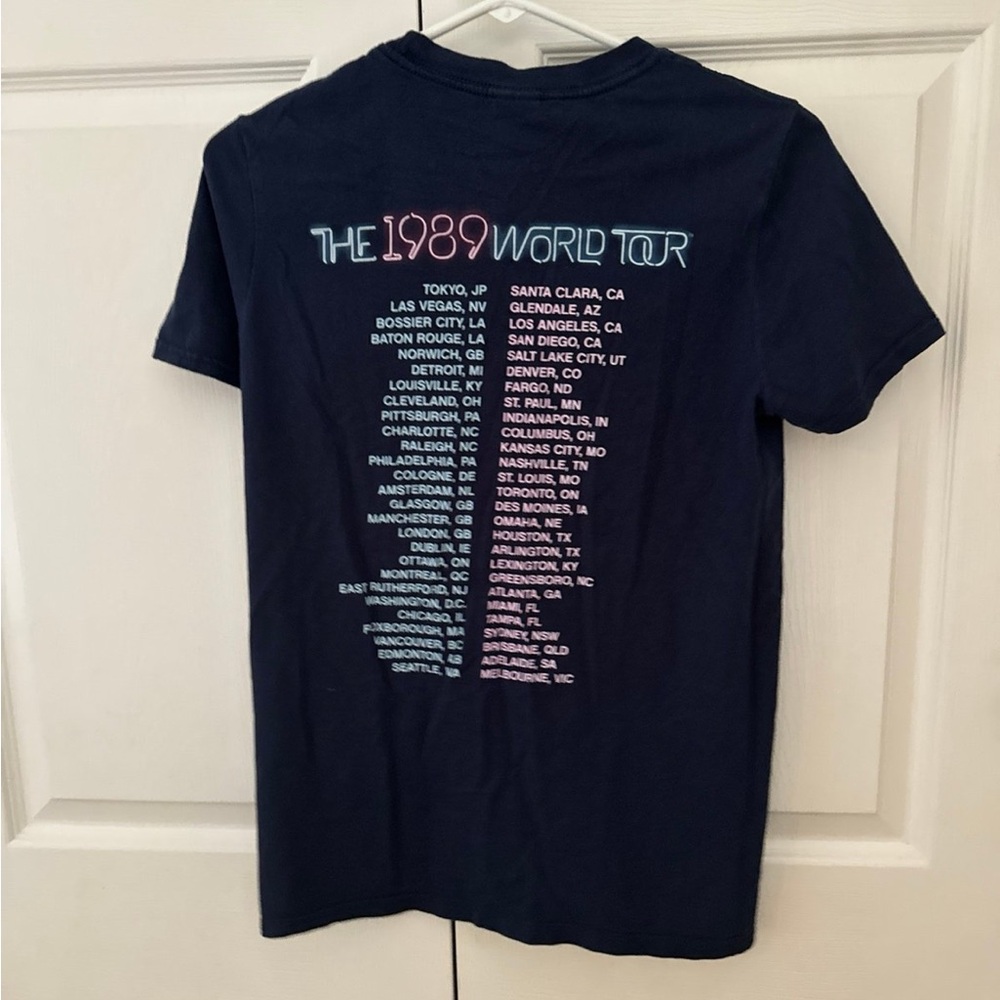 Taylor Swift Merch - Picture 2 of 2